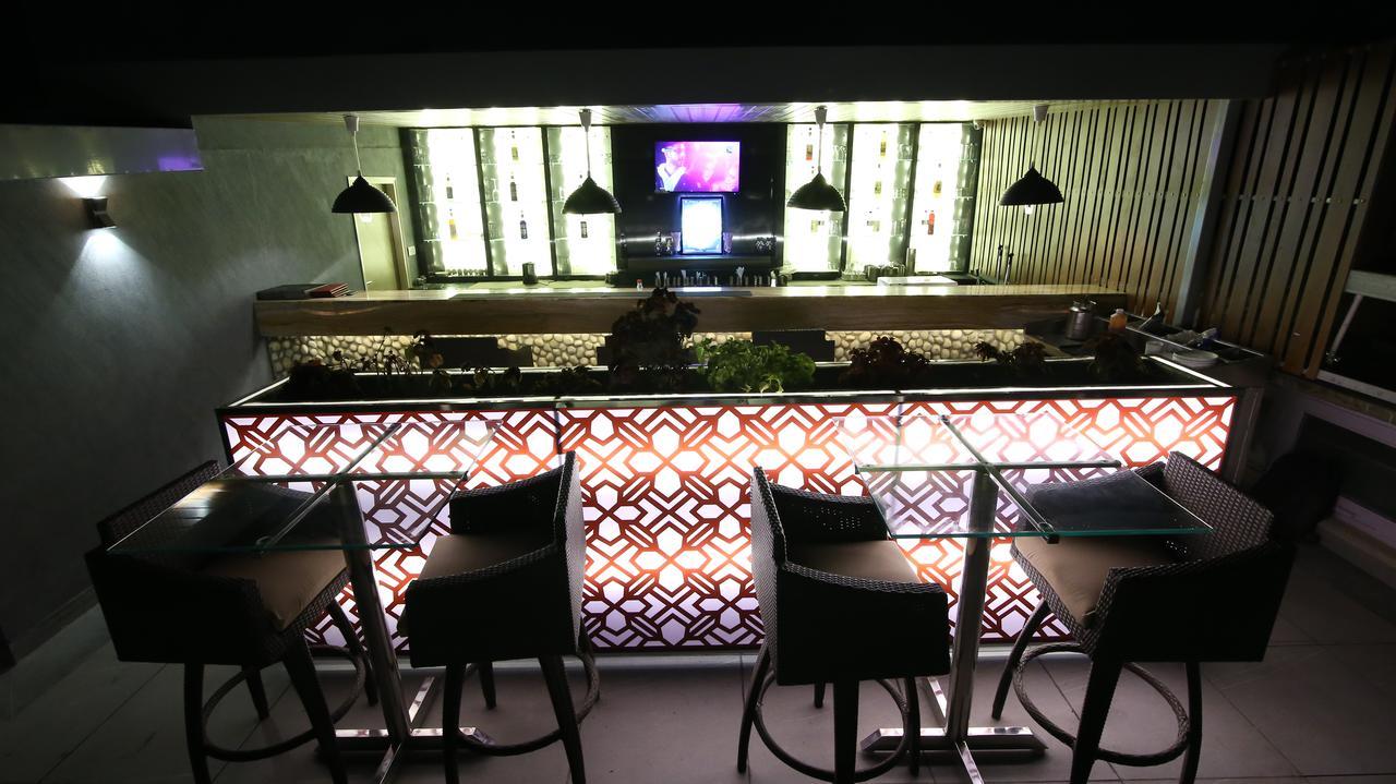 Hotel City Heart Premium Chandigarh Bagian luar foto