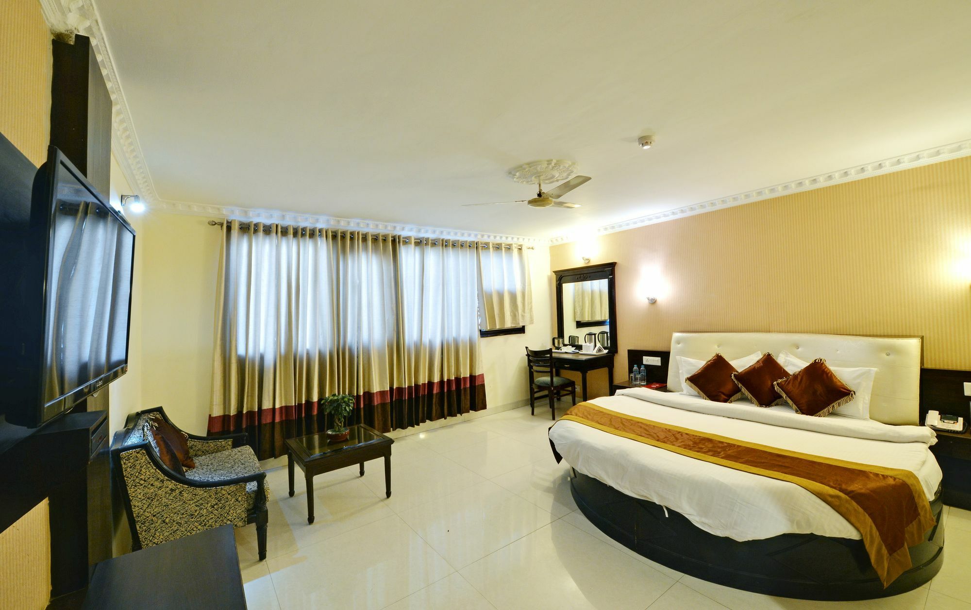 Hotel City Heart Premium Chandigarh Bagian luar foto
