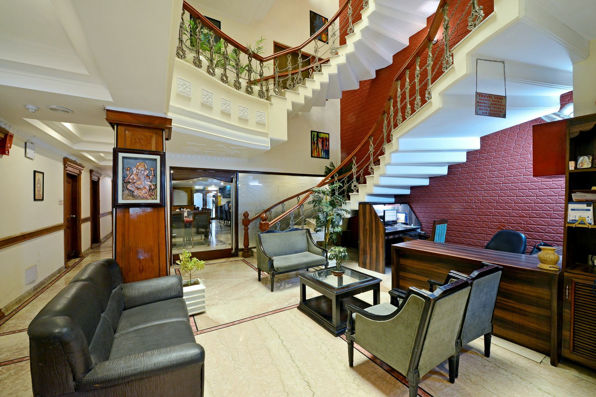 Hotel City Heart Premium Chandigarh Bagian luar foto