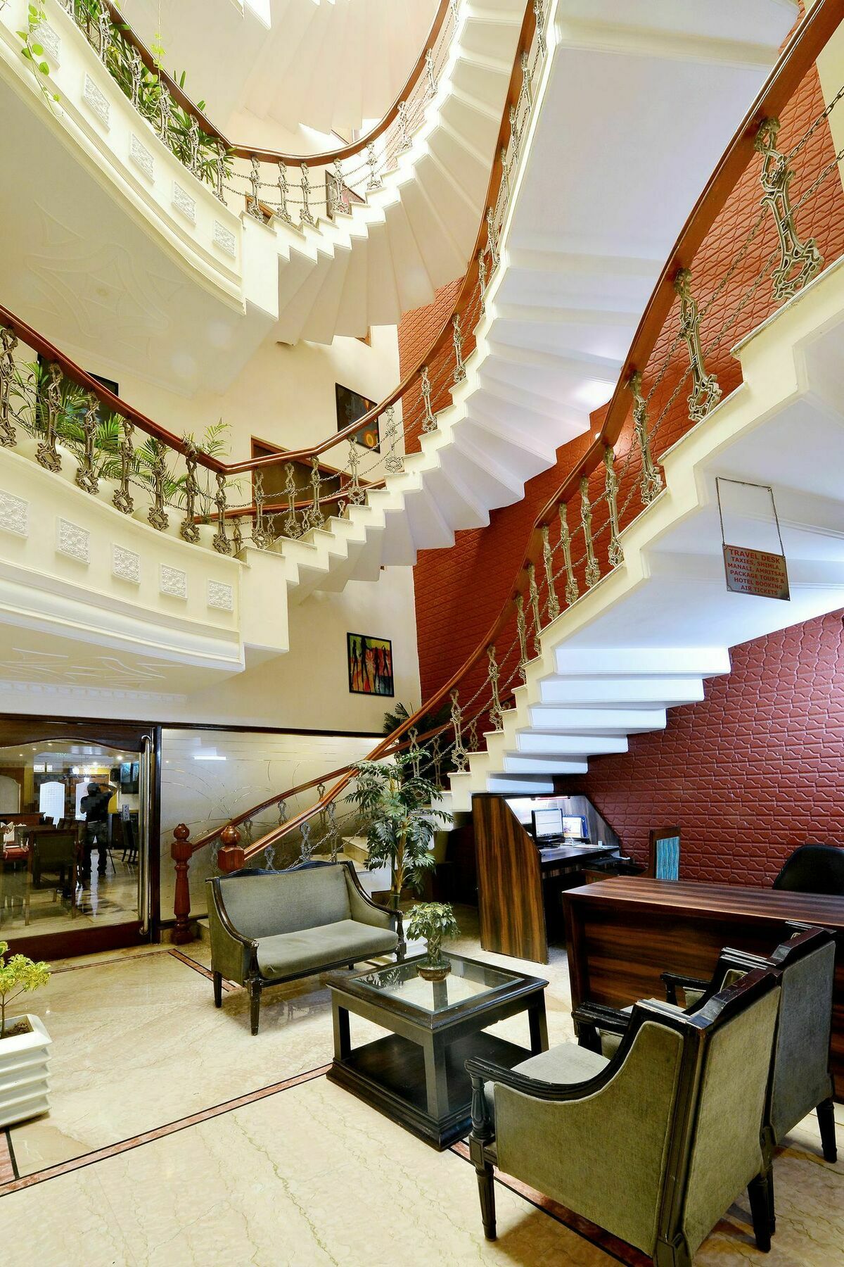 Hotel City Heart Premium Chandigarh Bagian luar foto
